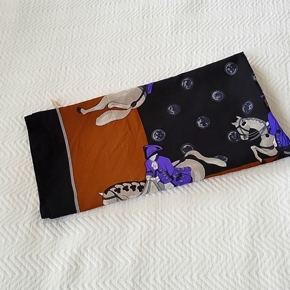 British Soldiers Calvary on Horses Scarf - Picture 5 of 5